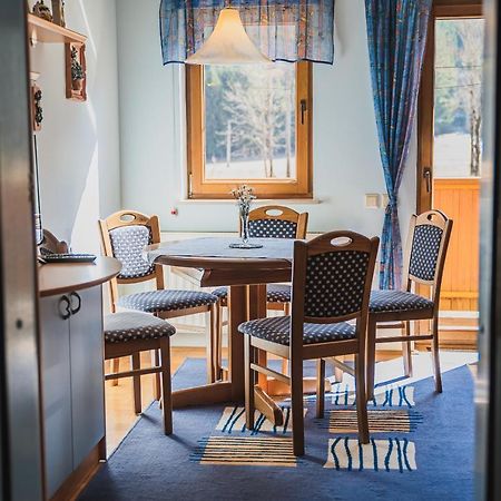 Homestay Kocka Згорнье-Езерско Экстерьер фото