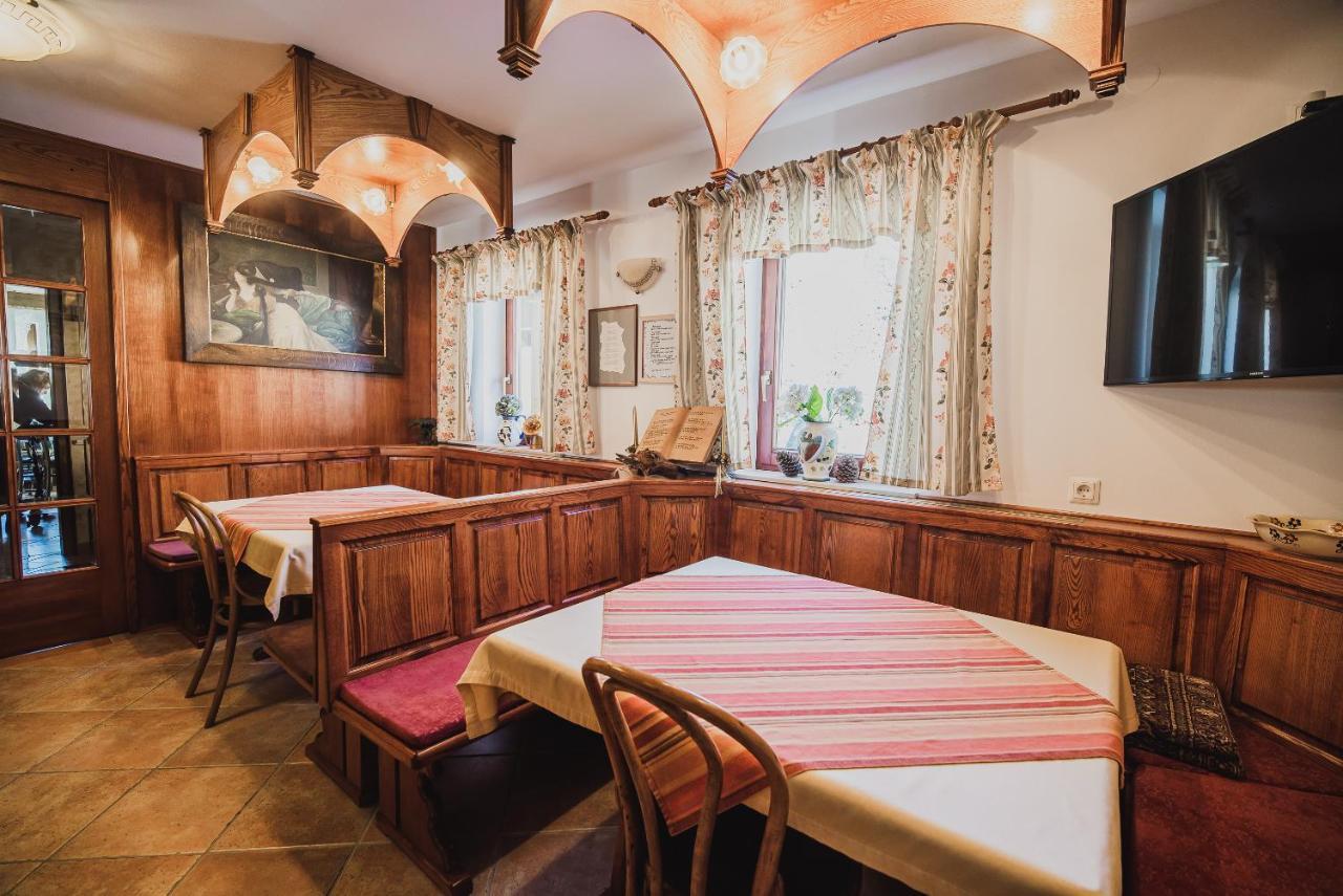 Homestay Kocka Згорнье-Езерско Экстерьер фото