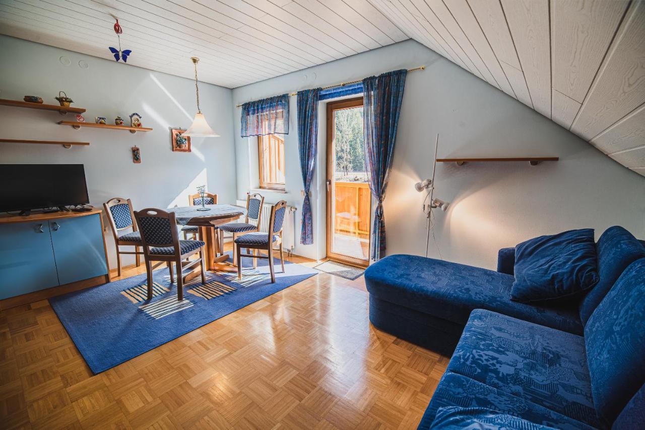 Homestay Kocka Згорнье-Езерско Экстерьер фото