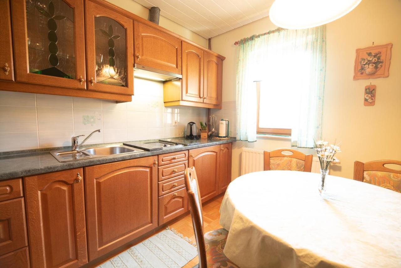 Homestay Kocka Згорнье-Езерско Экстерьер фото