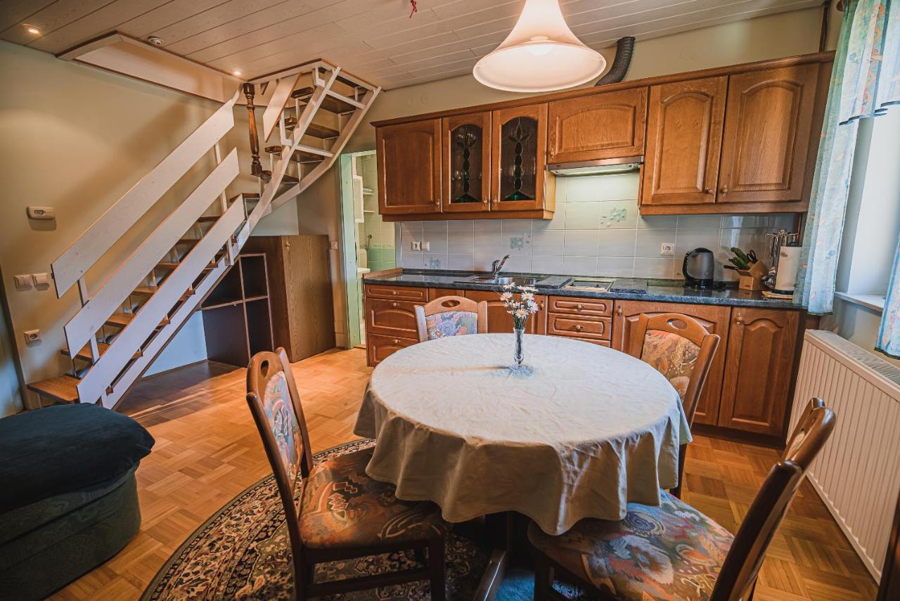 Homestay Kocka Згорнье-Езерско Экстерьер фото