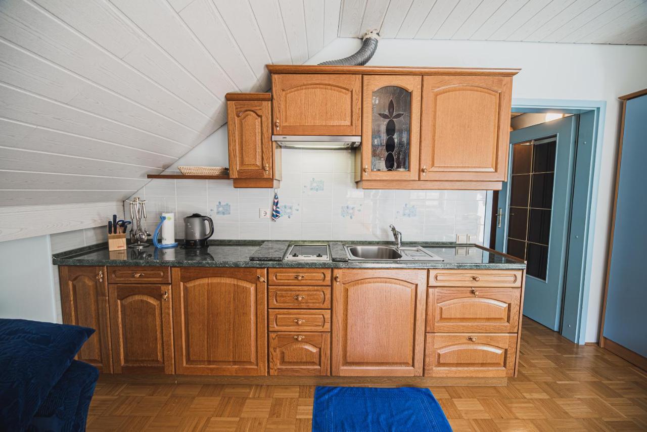 Homestay Kocka Згорнье-Езерско Экстерьер фото
