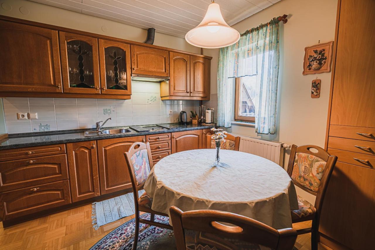 Homestay Kocka Згорнье-Езерско Экстерьер фото