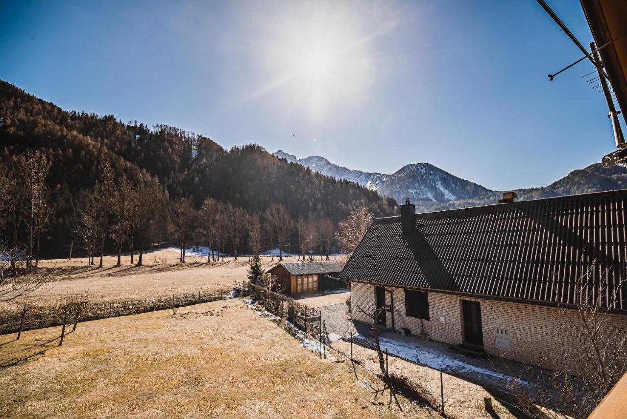 Homestay Kocka Згорнье-Езерско Экстерьер фото